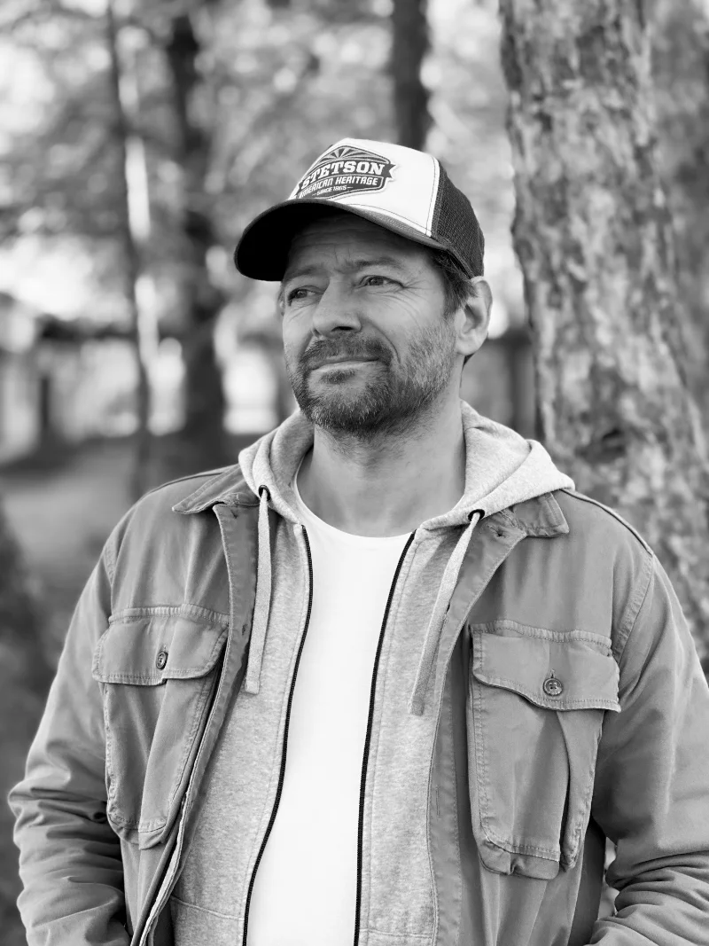 Författare Tim Haraldsen  Sol förlag