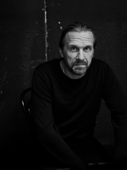 Ola olaola nilsson, författare sol förlag. fotograf morgan norman